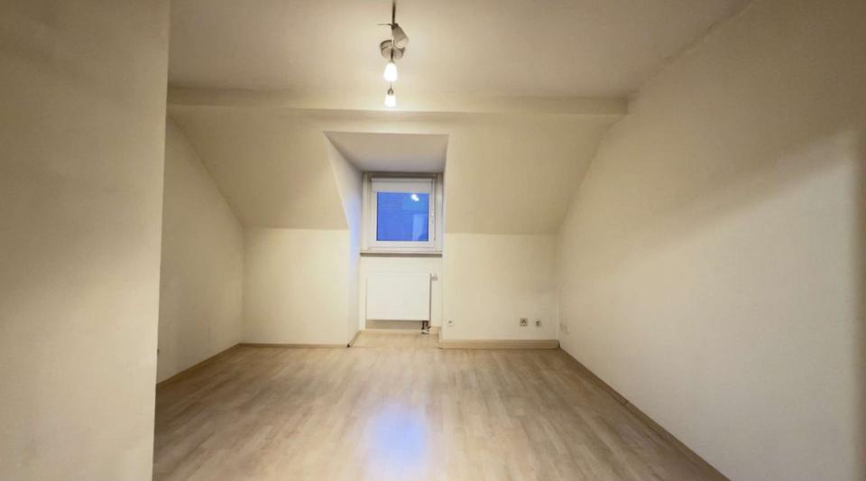 Dachgeschoßwohnung Schwelm - 3 Zimmer, 67 m&sup2;, 112.000&euro; | Angebot:24810239