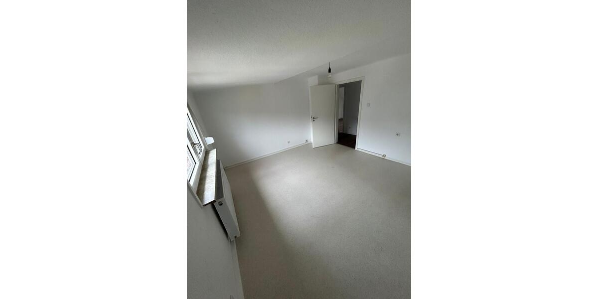 Dachgeschoßwohnung Berlin Tempelhof-Schöneberg - 3 Zimmer, 80 m&sup2;, 650&euro; | Angebot:26323688