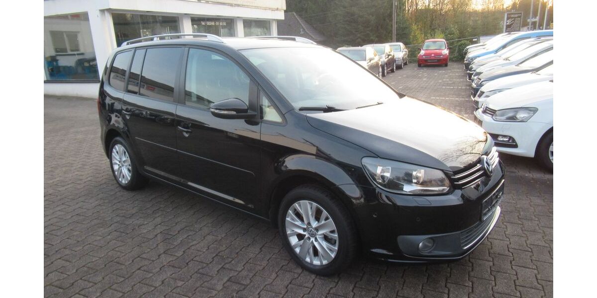 VW Touran 117.000 km 10.500 € Hennef 53773