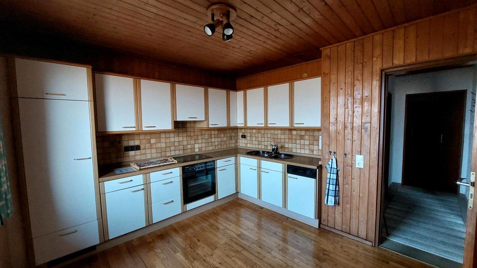 Einfamilienhaus Hammelburg - 4 Zimmer, 165 m&sup2;, 250.000&euro; | Angebot:26210732