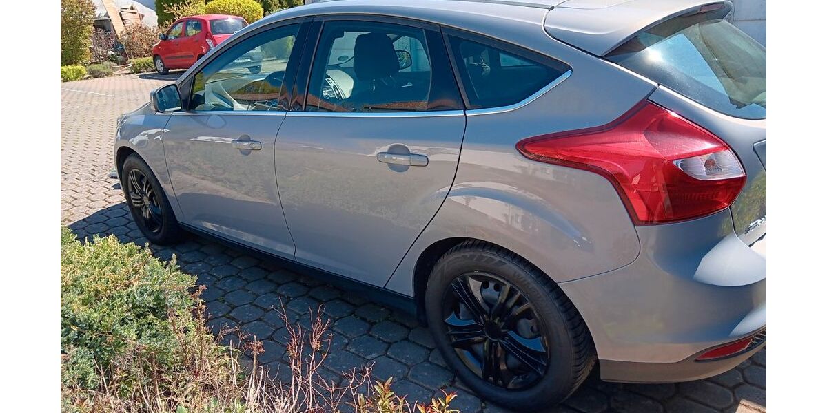 Ford Focus 118.600 km 5.850 &euro; Wetzlar 35584