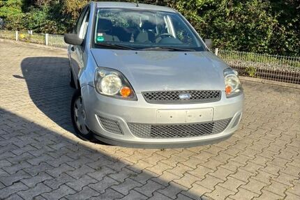 Ford Fiesta 169.684 km 1.800 € Herne 44623