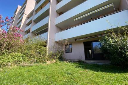 Renovierungsbereite 3-Zimmer-Wohnung mit Terrasse in Vellmar