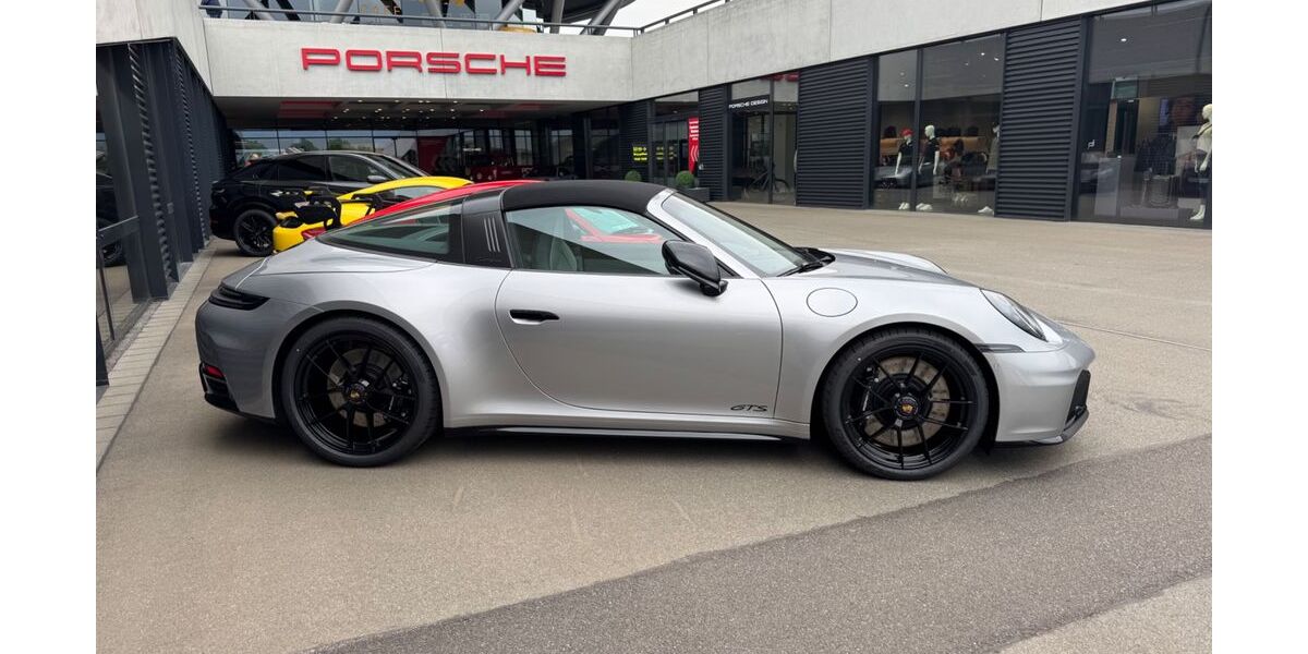 Porsche 992 5.200 km 188.000 &euro; Brüel 19412