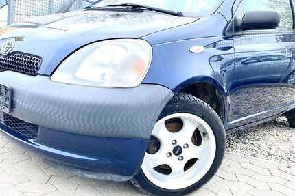 Toyota Yaris 79.000 km 2.200 &euro; Hildesheim 31137
