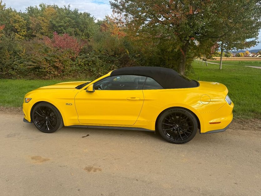 Ford Mustang 94.000 km 31.999 € Remseck 71686