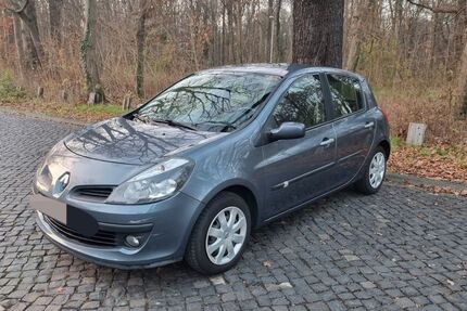 Renault Clio 213.400 km 1.500 &euro; Hannover 30175