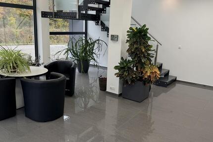 Lukrative große Bürofläche in einem modernen Gewerbepark Am Nusskopf zimmer