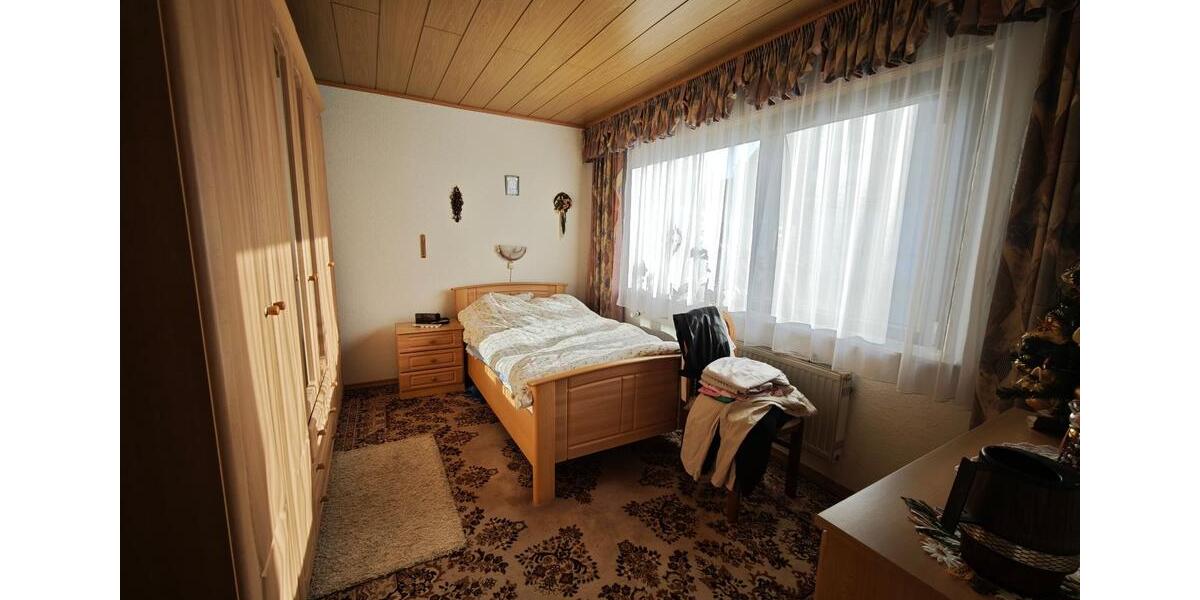 Einfamilienhaus Sankt Ingbert - 6 Zimmer, 131 m&sup2;, 250.000&euro; | Angebot:27153598
