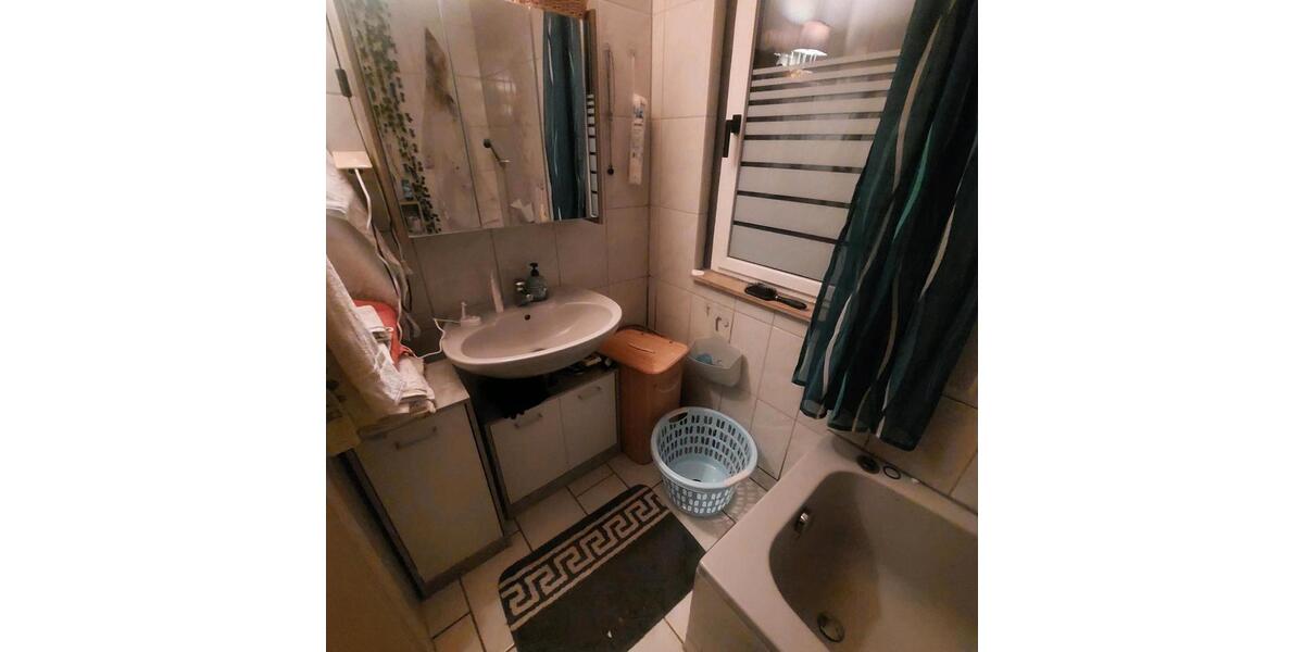 Einfamilienhaus Steinbach-Hallenberg Hallenberg - 9 Zimmer, 140 m&sup2;, 80.000&euro; | Angebot:26398498