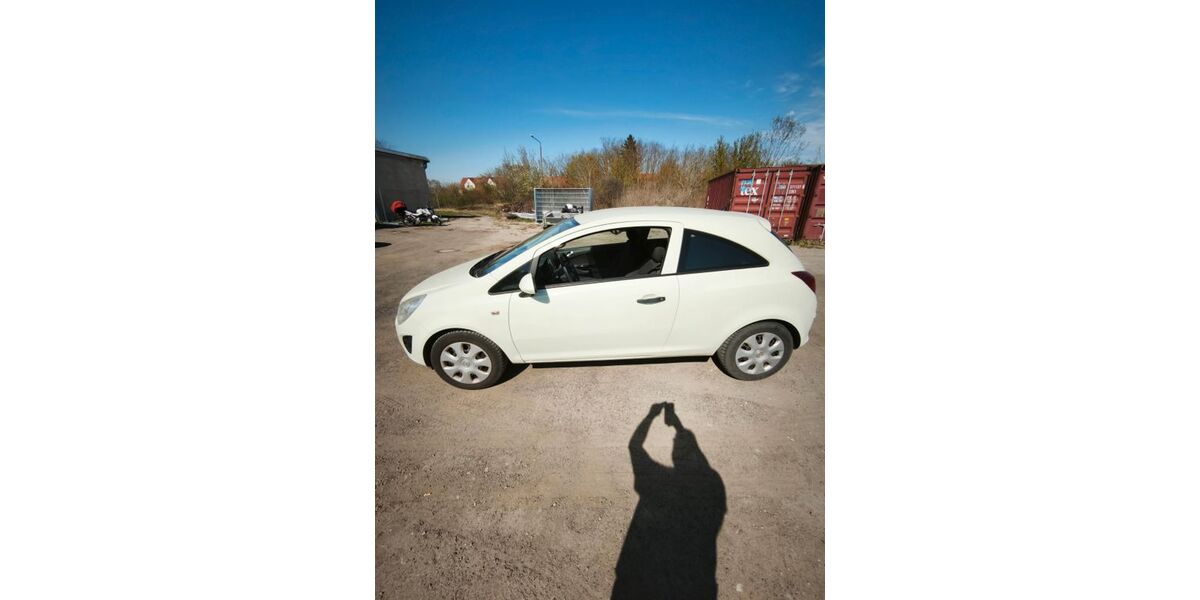 Opel Corsa 36.500 km 4.500 &euro; Eisenhüttenstadt 15890