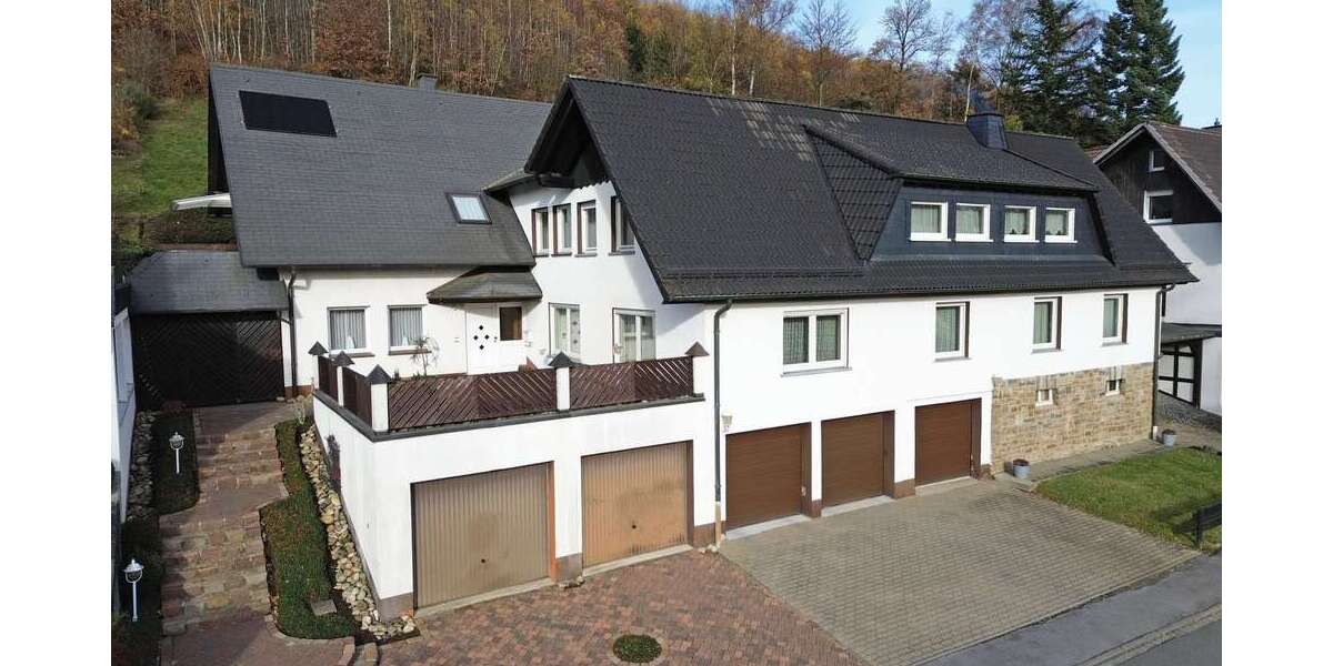 Haus zum Kaufen in Sundern (Sauerland) 475.000 € 345 m² 14 zimmer