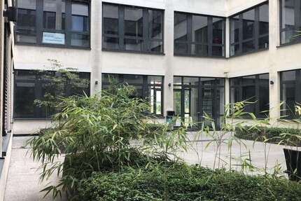 Büro in Mörfelden-Walldorf 1.395 € 174.4 m² zimmer