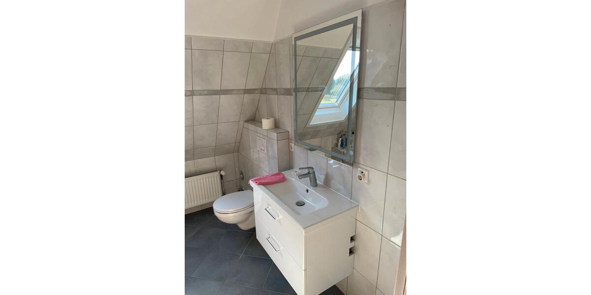 Dachgeschoßwohnung Syke - 3 Zimmer, 50 m&sup2;, 400&euro; | Angebot:26038308