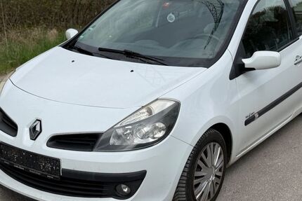 Renault Clio 166.000 km 1.650 &euro; Strassberg 72479