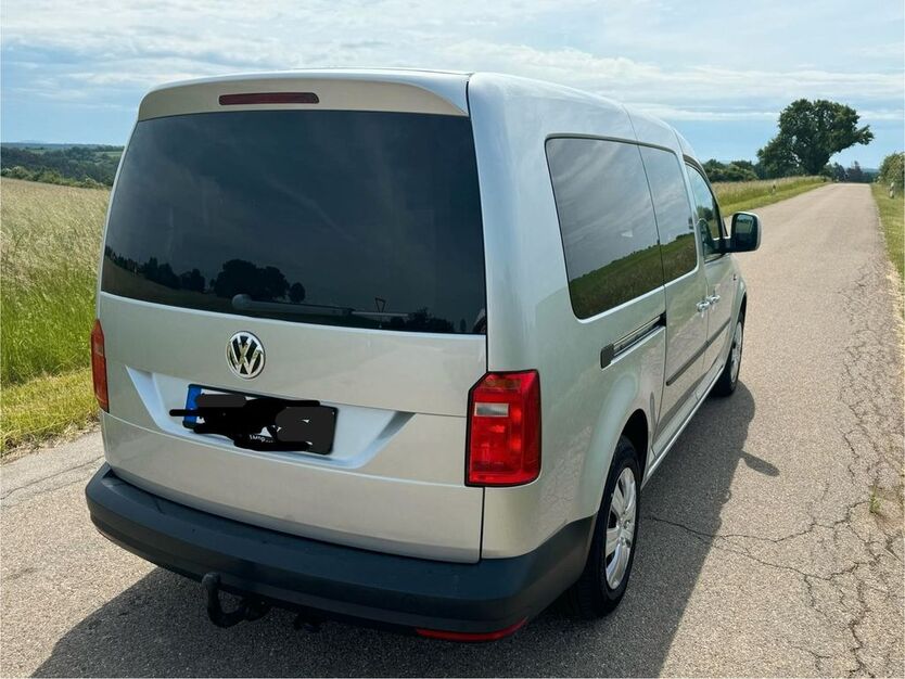 VW Caddy Maxi 116.000 km 15.999 € absberg 91720