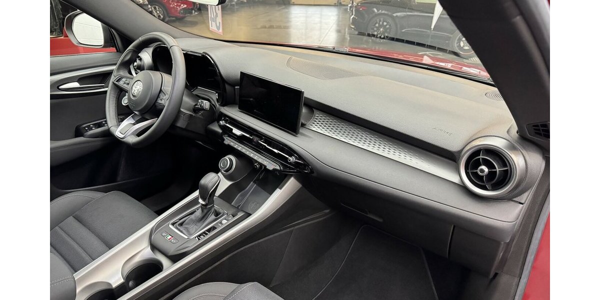 Alfa Romeo Tonale 1.6 VGT-D Sprint ACC LED Car Play 12.999 km 23.900 &euro; Lich 35423