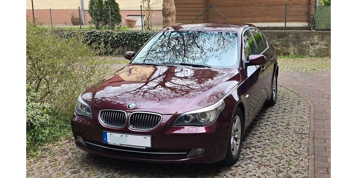 BMW 524 209.000 km 7.500 &euro; Potsdam 14480