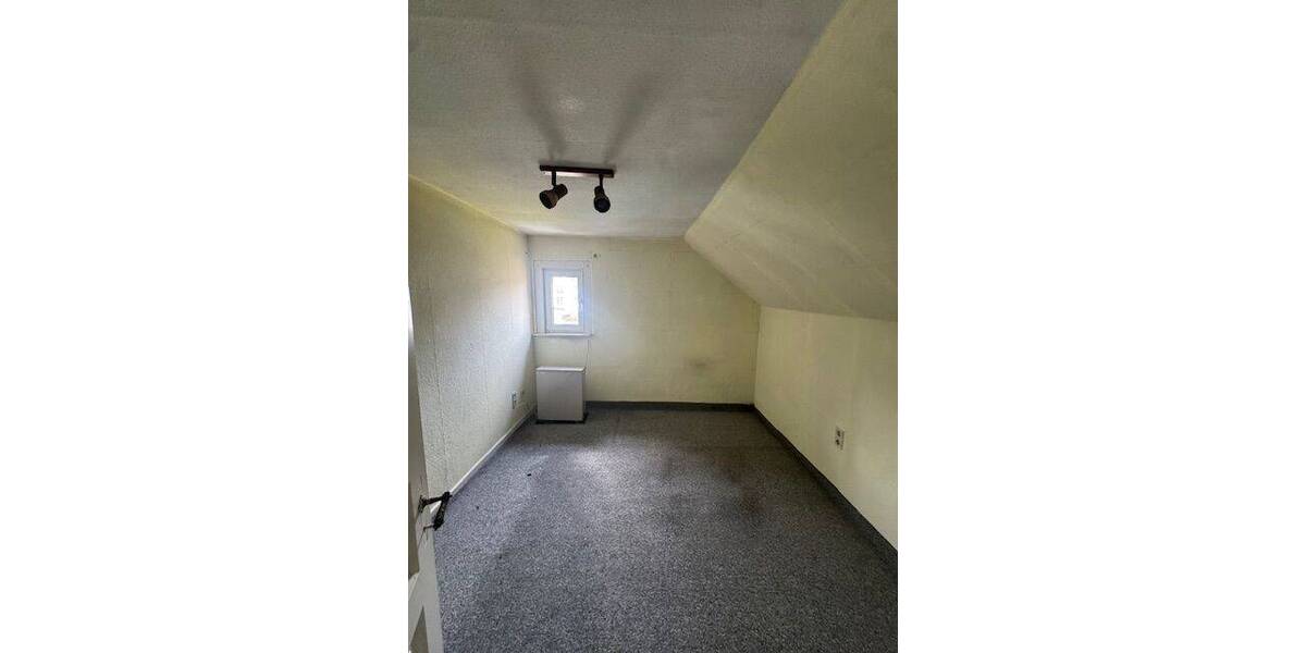Doppelhaushälfte Neuenrade - 8 Zimmer, 170 m&sup2;, 134.900&euro; | Angebot:26258033