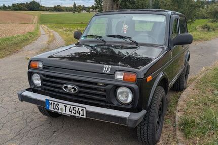 Lada Niva 95.848 km 9.000 € Billigheim 74842