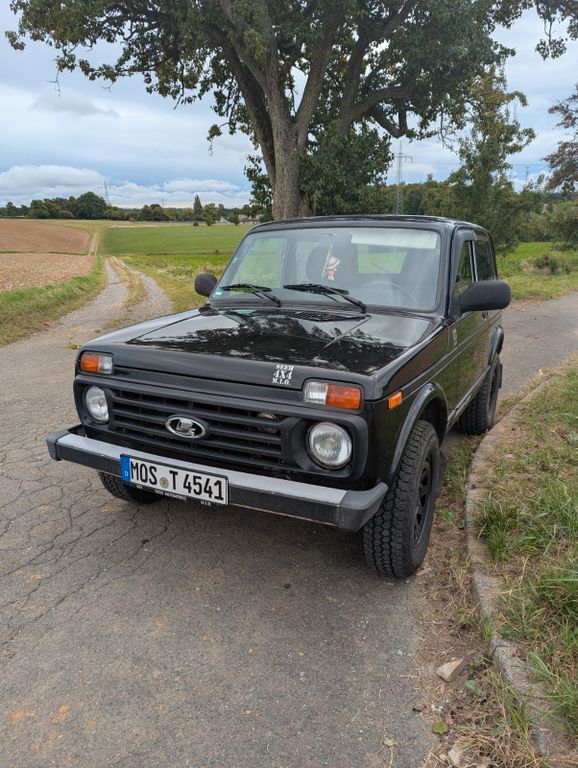 Lada Niva 95.848 km 9.000 € Billigheim 74842