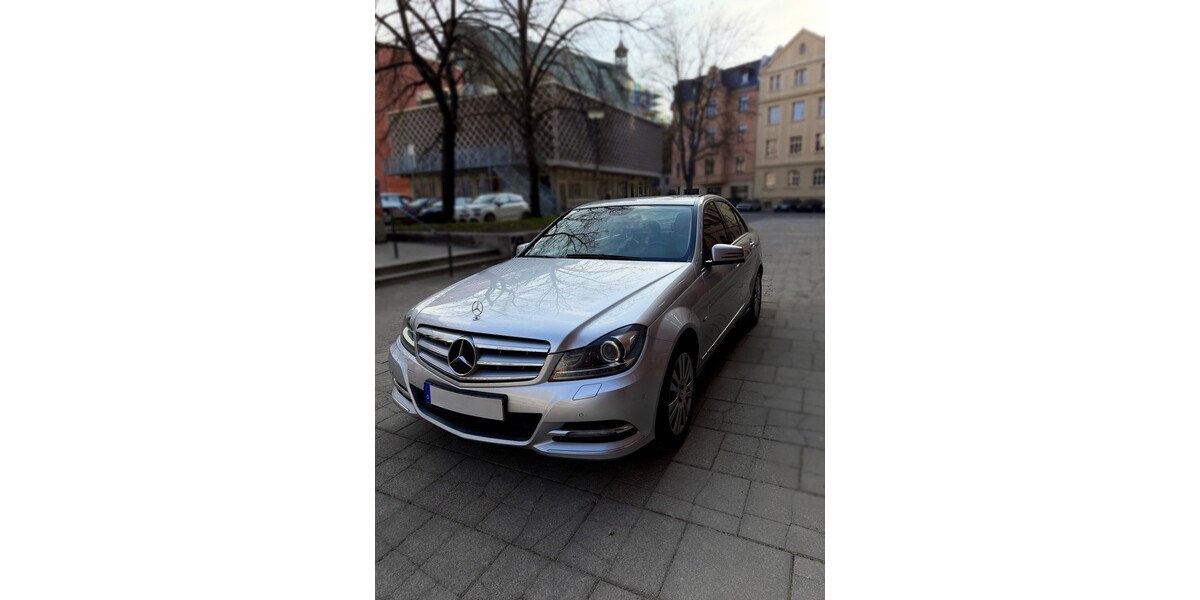 Mercedes-Benz C220 265.430 km 8.199 &euro; Halle 33790
