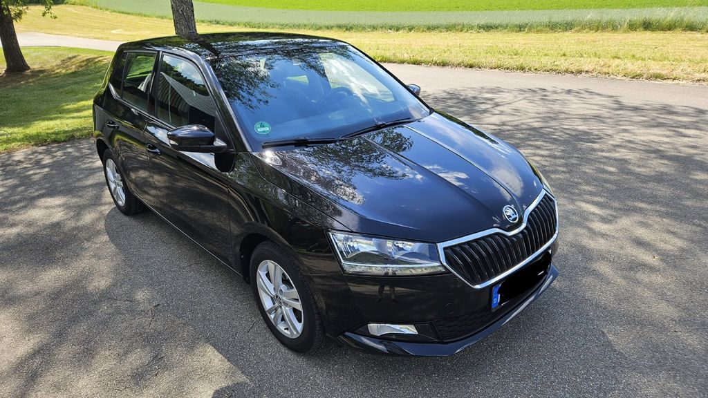 Skoda Fabia 53.000 km 10.800 &euro; Straßberg 72479