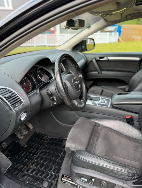 Q7