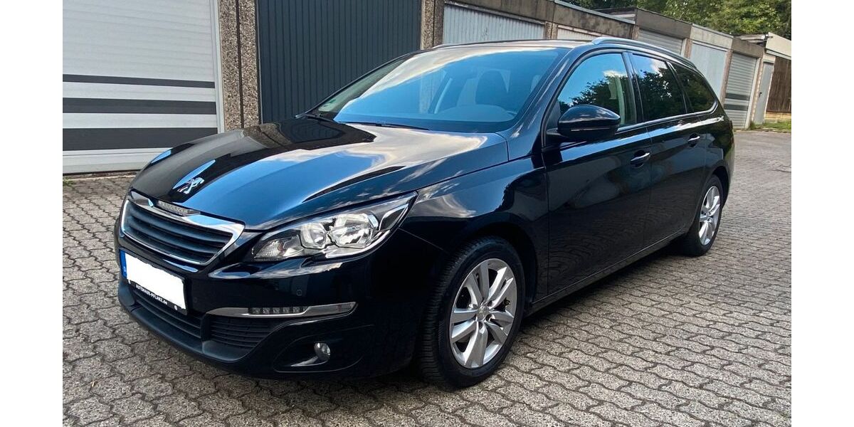 Peugeot 308 135.166 km 7.400 &euro; Essen 45309