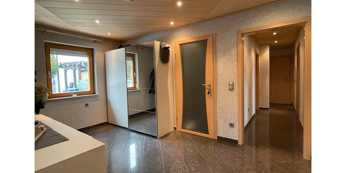 Erdgeschoßwohnung Hüttlingen - 3 Zimmer, 100 m&sup2;, 215.000&euro; | Angebot:26904316