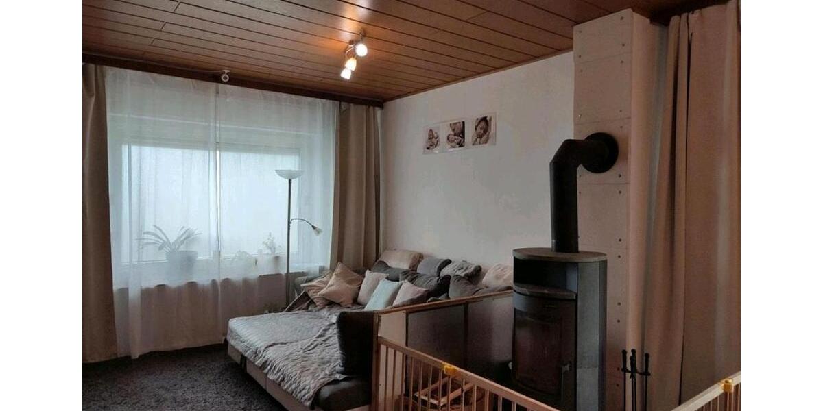 Doppelhaushälfte Beverungen - 7 Zimmer, 140 m&sup2;, 250.000&euro; | Angebot:26883498