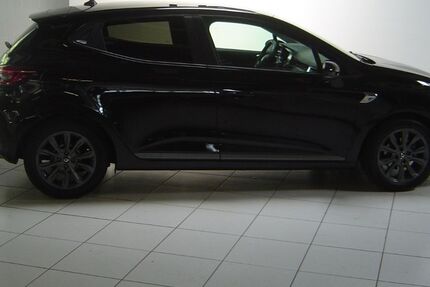 Renault Clio 79.650 km 11.999 &euro; Saarbrücken 66115