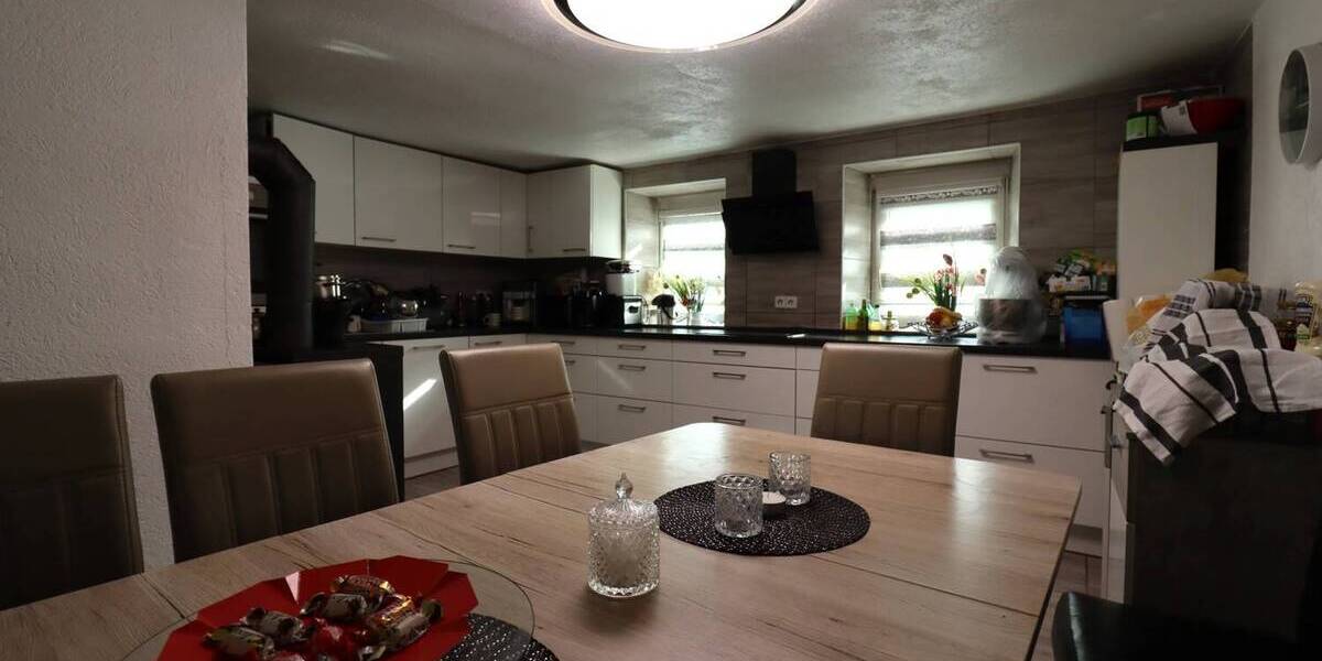 Doppelhaushälfte Wassertrüdingen - 5 Zimmer, 140 m&sup2;, 269.000&euro; | Angebot:25678984