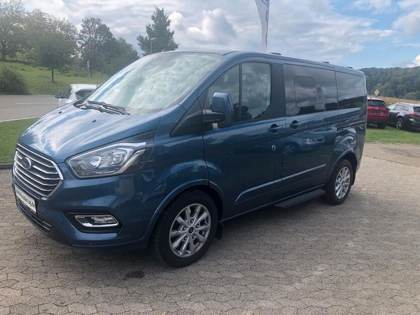 Ford Tourneo Custom 28.000 km 43.800 € Kandern 79400