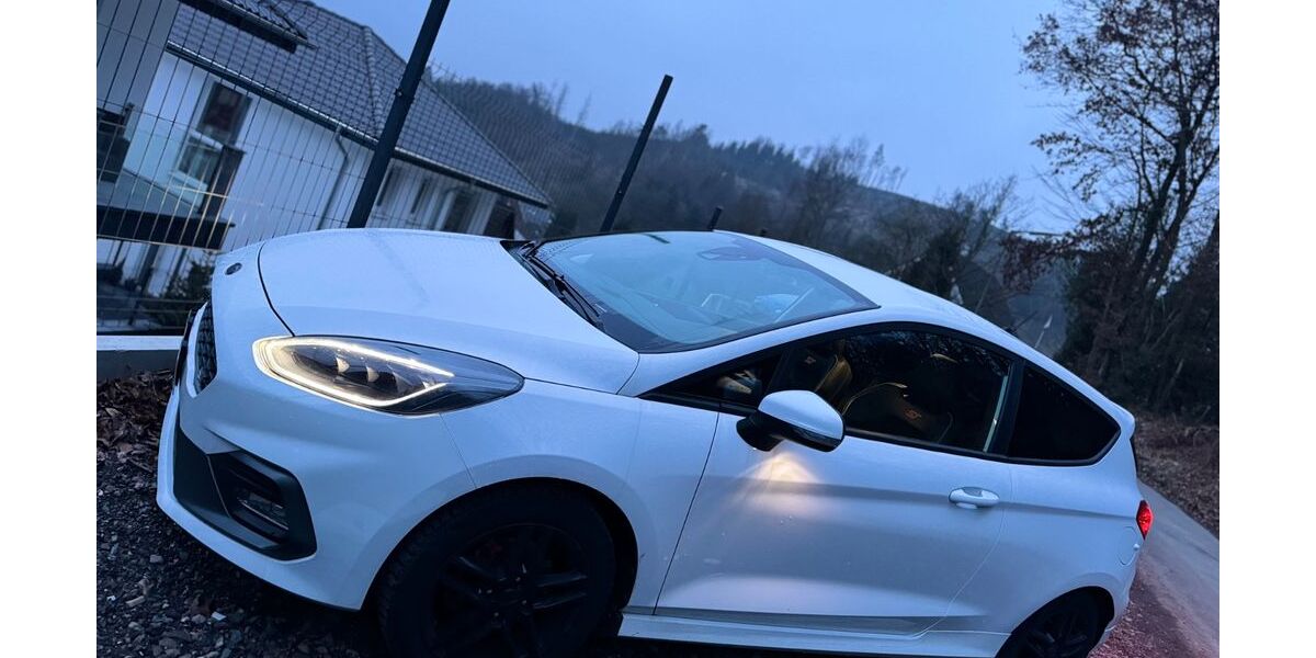 Ford Fiesta 27.000 km 22.990 &euro; Gummersbach 51647