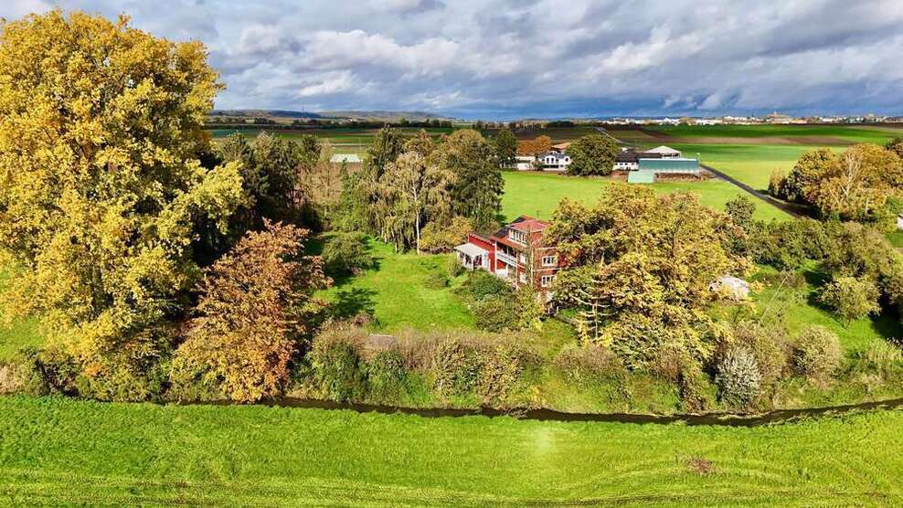 Haus zum Kaufen in Rosbach vor der Höhe 1.595.000 € 250 m²