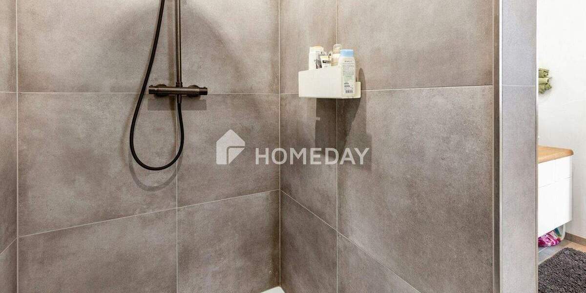 Wohnen mit Zukunft: Neuwertiges KfW-55-Haus mit Garten und moderner Ausstattung 7 zimmer