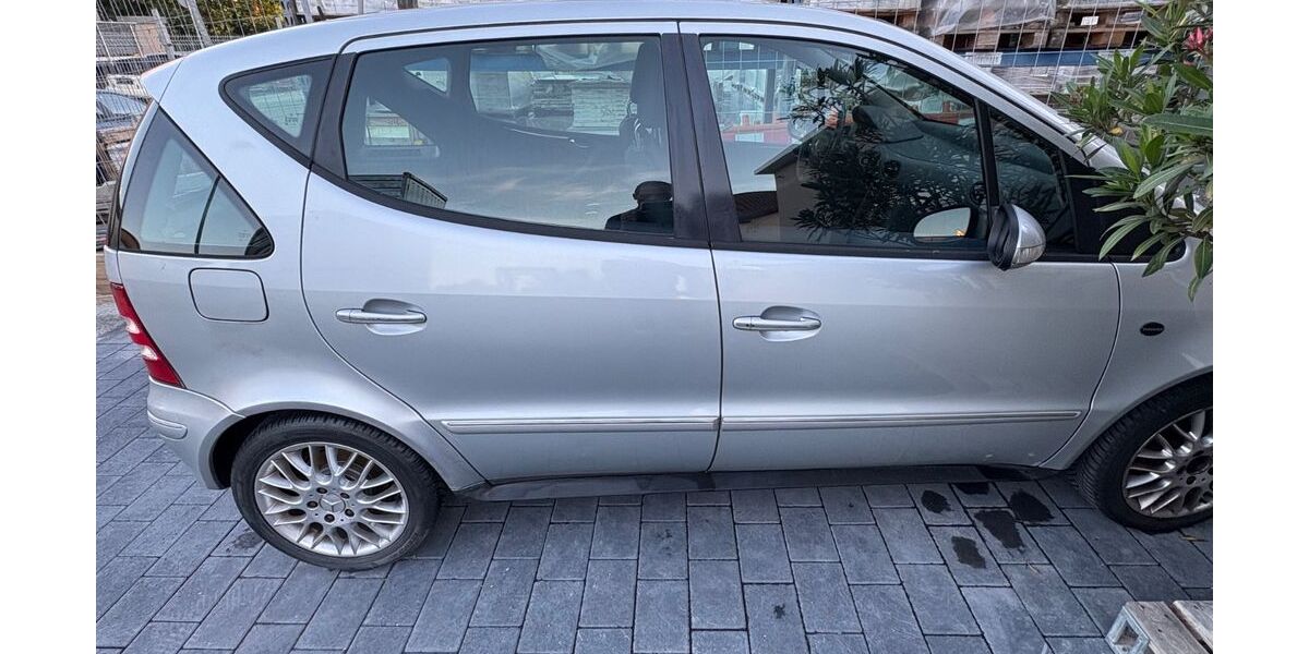 Mercedes-Benz A 190 144.300 km 1.900 &euro; Kronau 76709