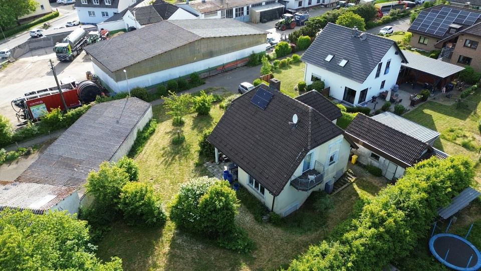 Freistehendes EFH am Feldrand - ruhig, Kamin, bezugsfertig 5 zimmer