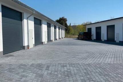 Halle, gewerbliche Fläche, Lagerhalle neu mit Starkstrom zimmer