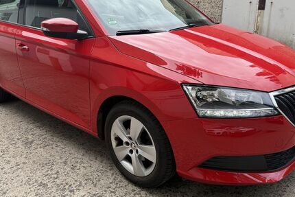 Skoda Fabia 29.800 km 11.790 &euro; Berlin 10247