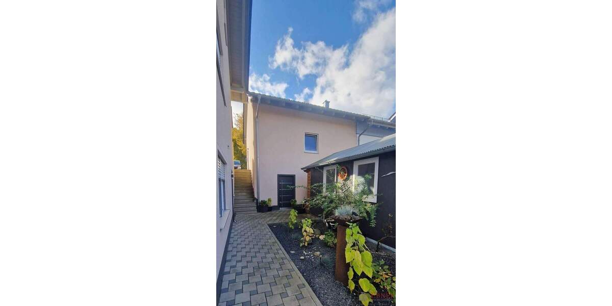 Einfamilienhaus Viechtach - 6 Zimmer, 234 m&sup2;, 540.000&euro; | Angebot:25773087