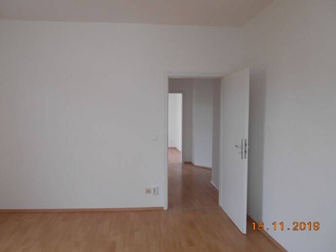 Etagenwohnung Plauen Stadtmitte - 4 Zimmer, 95 m&sup2;, 72.000&euro; | Angebot:26723147