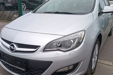 Opel Astra 193.000 km 5.499 &euro; Berlin 13597