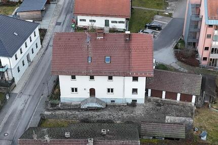 Helle Dachgeschoßwohnung zur Miete