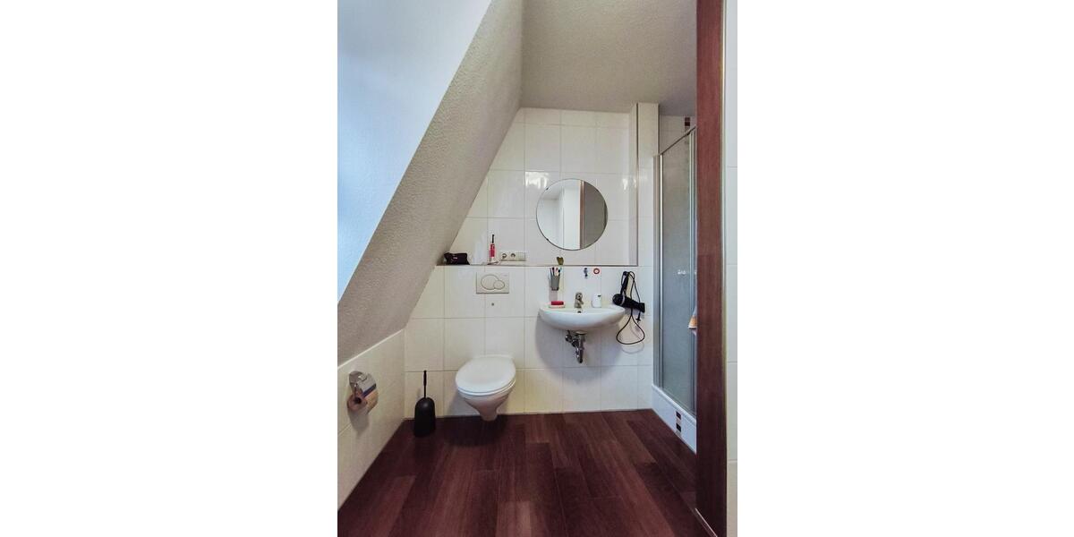 Dachgeschoßwohnung Delmenhorst - 3 Zimmer, 80 m&sup2;, 870&euro; | Angebot:24963121