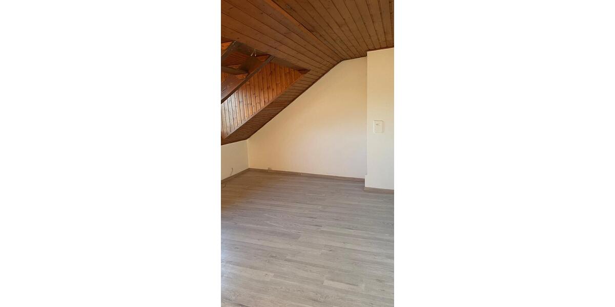 Dachgeschoßwohnung Saarwellingen - 2 Zimmer, 54 m&sup2;, 430&euro; | Angebot:25327496