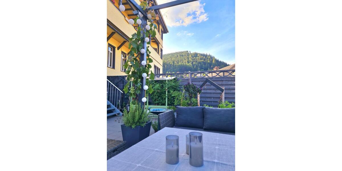 Etagenwohnung Bad Wildbad - 5 Zimmer, 165 m&sup2;, 1.480&euro; | Angebot:25402506