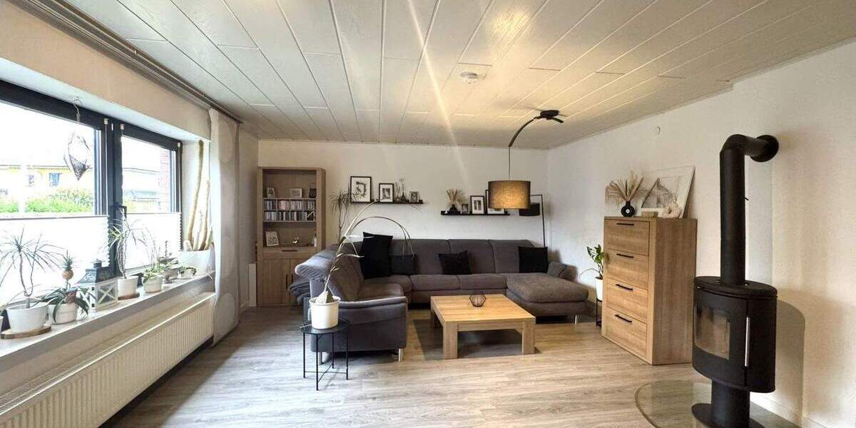 Einfamilienhaus Salzkotten - 7 Zimmer, 130 m&sup2;, 499.000&euro; | Angebot:25360757