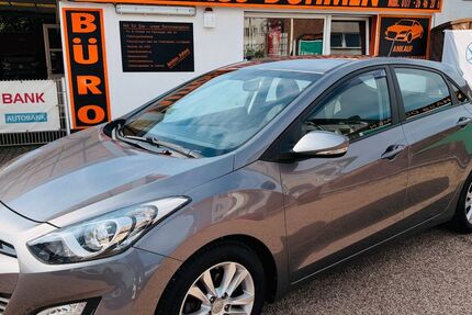 Hyundai i30 52.480 km 9.580 &euro; Moers 47445